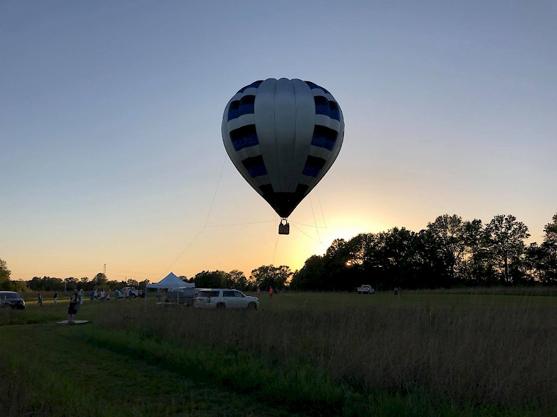 evening tethered balloon ride